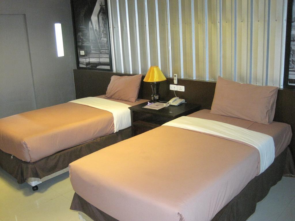 The Wing Design Hotel Бангкок Номер фото